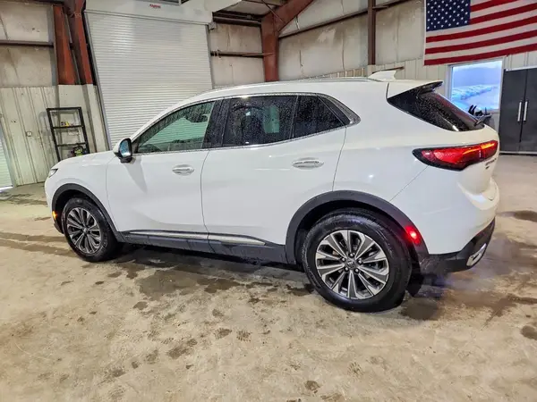 LRBFZME45RD066986 2024 BUICK ENVISION - Image 2
