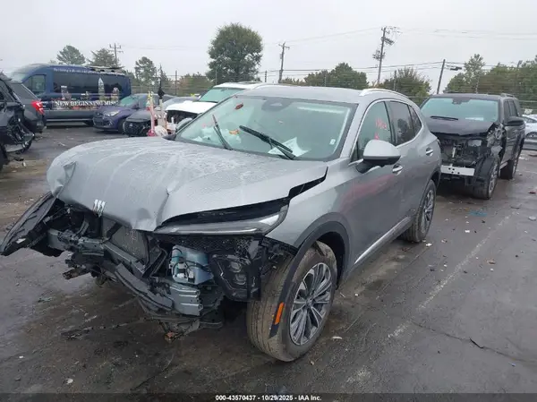 LRBFZME45RD067135 2024 BUICK ENVISION - Image 2