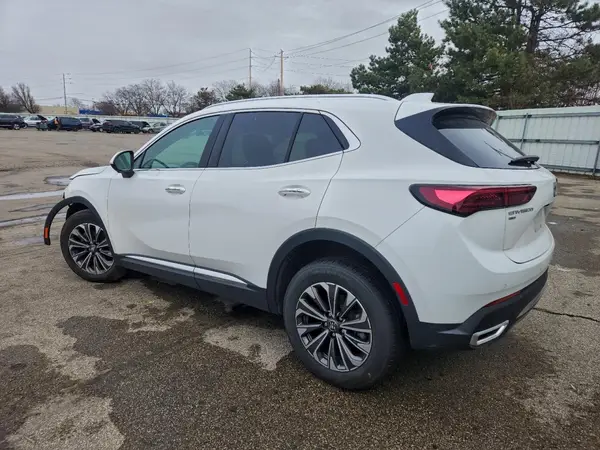LRBFZME45RD075252 2024 BUICK ENVISION - Image 2