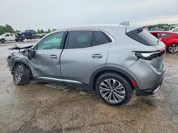LRBFZME45RD075879 2024 BUICK ENVISION - Image 2