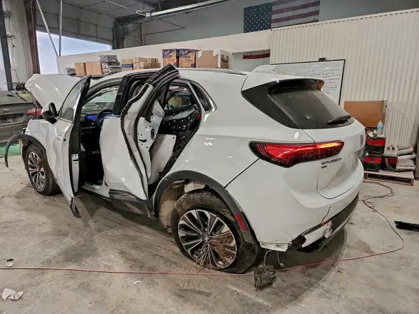 LRBFZME48RD053956 2024 BUICK ENVISION - Image 2