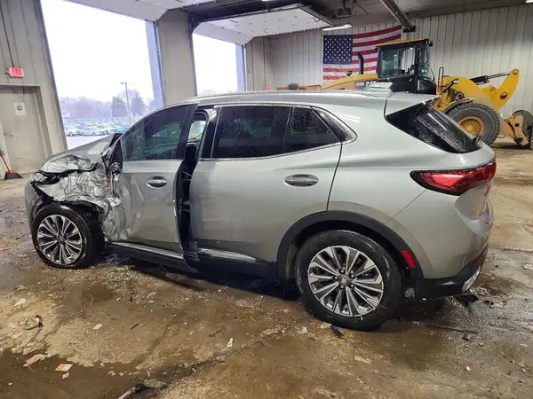 LRBFZME48RD073611 2024 BUICK ENVISION - Image 2