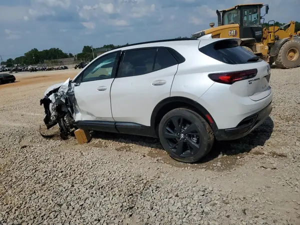 LRBFZMR40PD174973 2023 BUICK ENVISION - Image 2