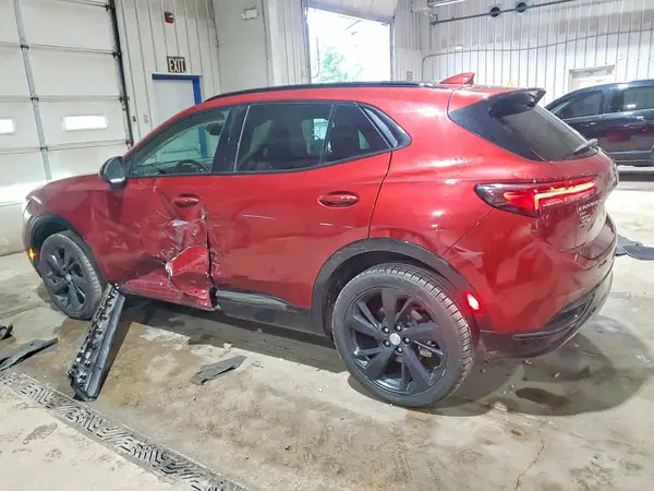LRBFZMR43MD070585 2021 BUICK ENVISION - Image 2