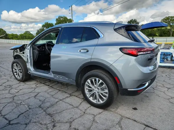 LRBFZMR44PD202242 2023 BUICK ENVISION - Image 2