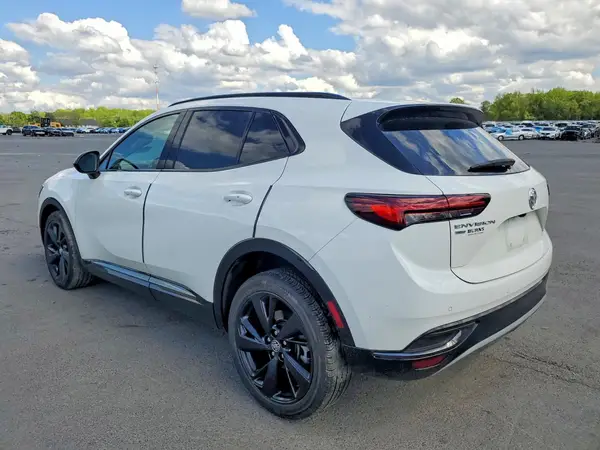 LRBFZMR44PD226797 2023 BUICK ENVISION - Image 2