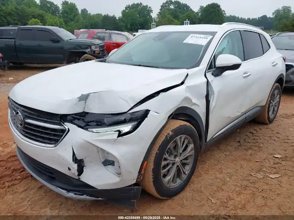 LRBFZMR44PD235323 2023 BUICK ENVISION - Image 2