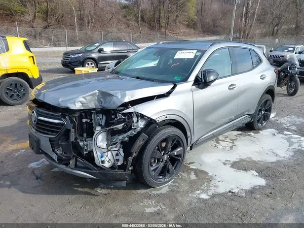 LRBFZMR47PD072621 2023 BUICK ENVISION - Image 2