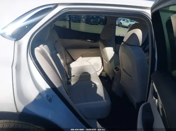 LRBFZMR48MD110191 2021 BUICK ENVISION - Image 8