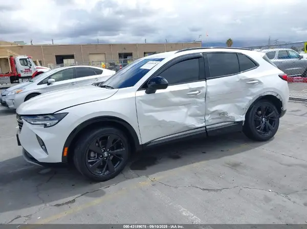 LRBFZMR48PD207654 2023 BUICK ENVISION - Image 2