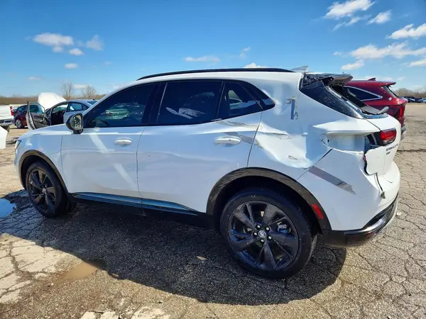 LRBFZMR4XPD183874 2023 BUICK ENVISION - Image 2