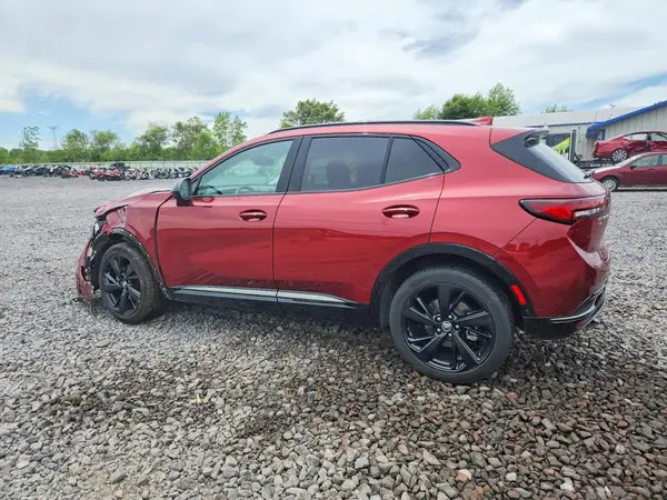 LRBFZMR4XPD207073 2023 BUICK ENVISION - Image 2
