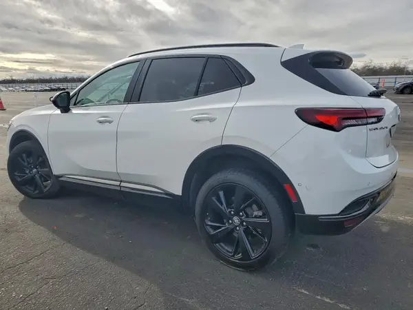 LRBFZNR41ND010635 2022 BUICK ENVISION - Image 2