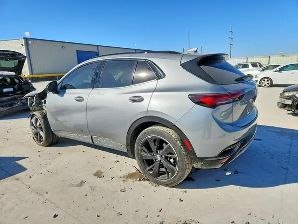 LRBFZNR41PD057750 2023 BUICK ENVISION - Image 2