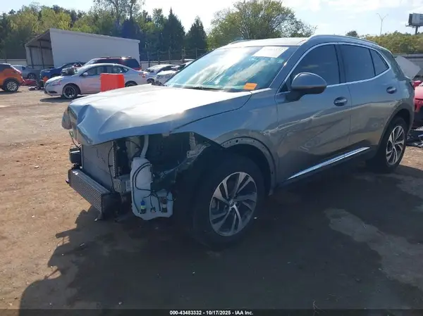 LRBFZNR41PD127568 2023 BUICK ENVISION - Image 2