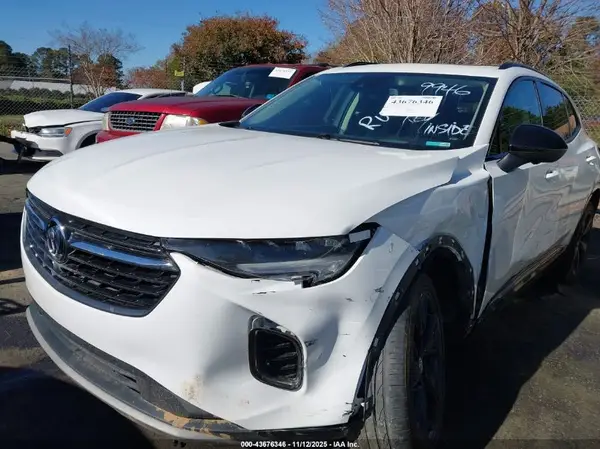 LRBFZNR42ND009946 2022 BUICK ENVISION - Image 2