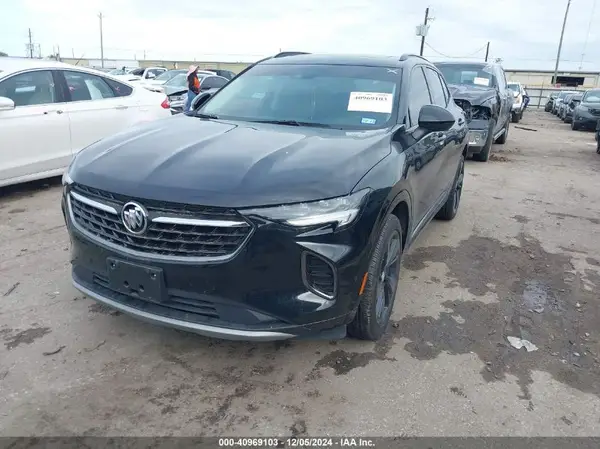 LRBFZNR42ND020963 2022 BUICK ENVISION - Image 2