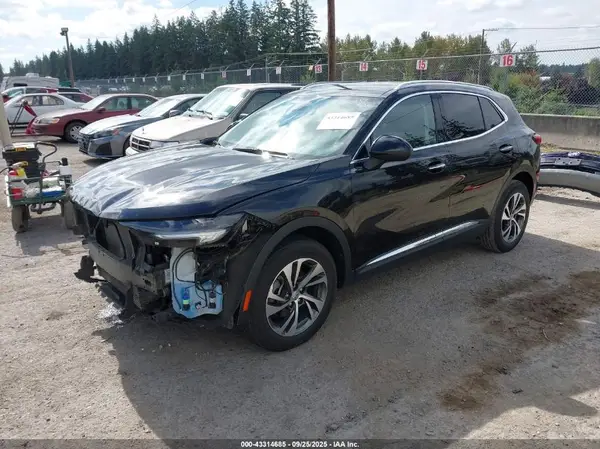 LRBFZNR42PD087338 2023 BUICK ENVISION - Image 2