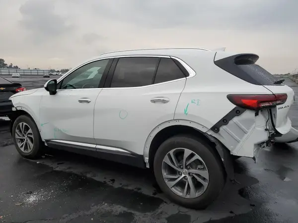 LRBFZNR44ND033066 2022 BUICK ENVISION - Image 2