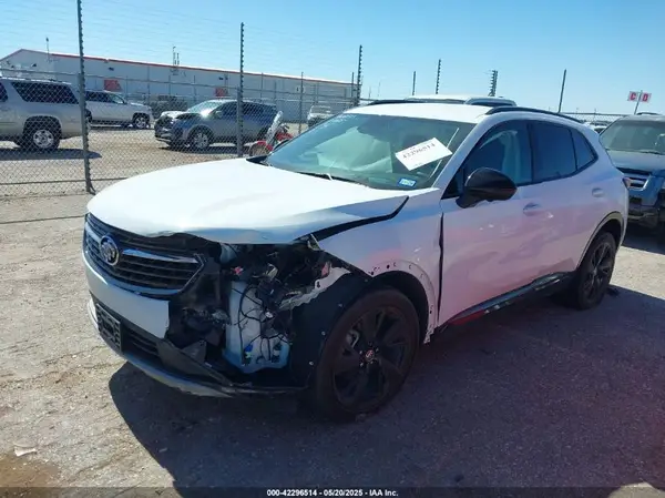 LRBFZNR44ND046559 2022 BUICK ENVISION - Image 2