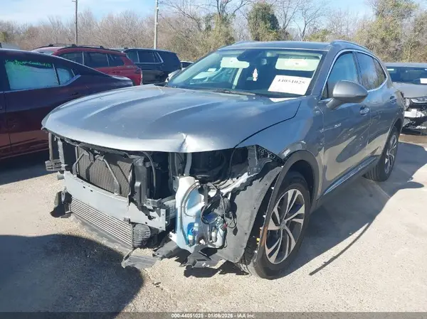 LRBFZNR44PD069973 2023 BUICK ENVISION - Image 2