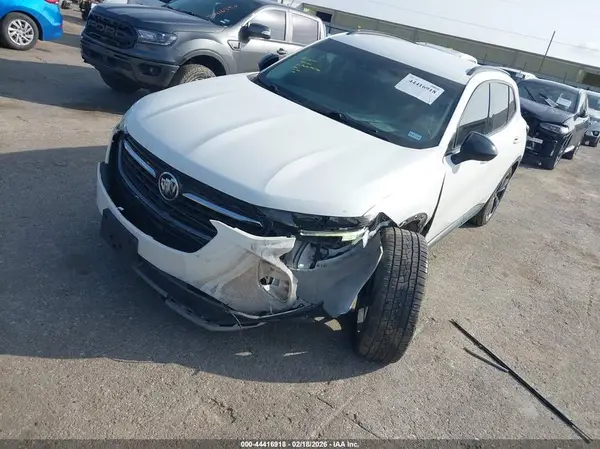LRBFZNR45ND064617 2022 BUICK ENVISION - Image 2