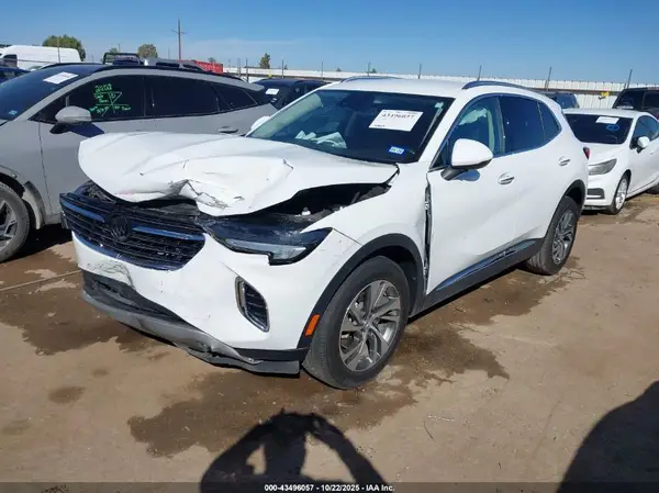 LRBFZNR46PD077315 2023 BUICK ENVISION - Image 2
