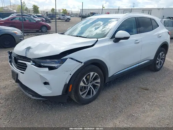 LRBFZNR47PD035381 2023 BUICK ENVISION - Image 2