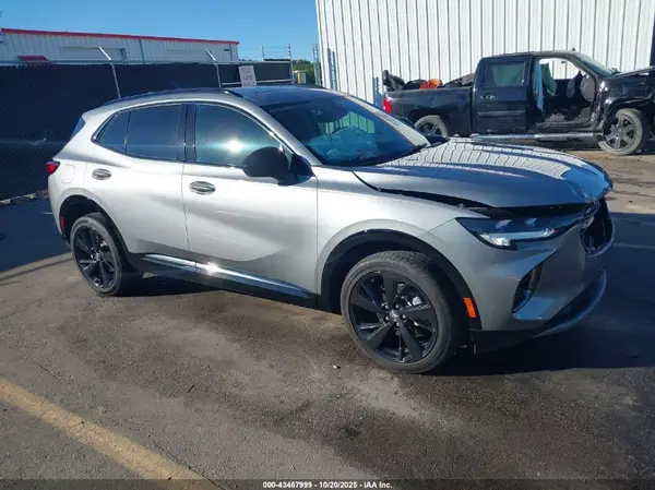 LRBFZNR47PD149168 2023 BUICK ENVISION - Image 1