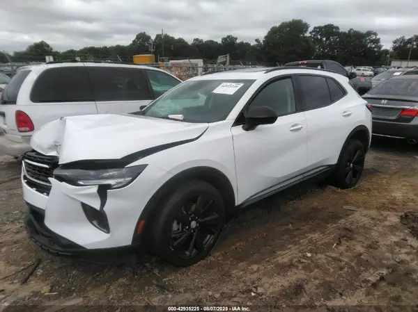 LRBFZNR48MD166041 2021 BUICK ENVISION - Image 2