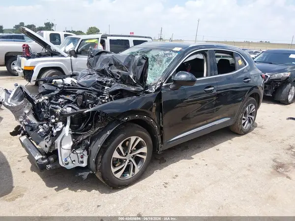 LRBFZNR48PD055820 2023 BUICK ENVISION - Image 2