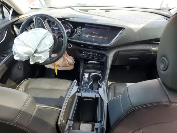 LRBFZNR49MD104826 2021 BUICK ENVISION - Image 8