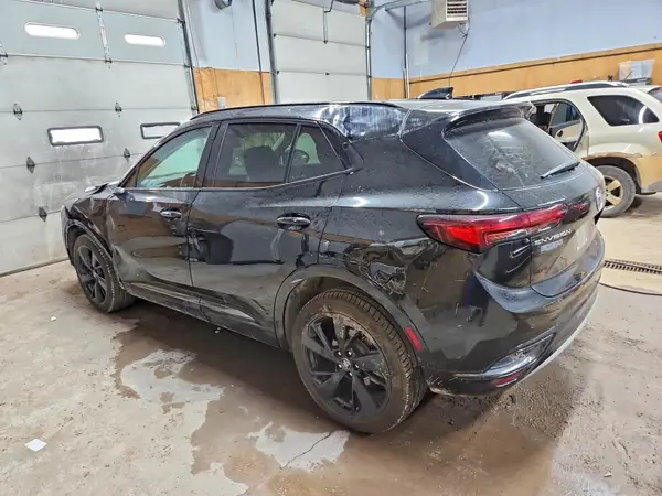 LRBFZNR49ND129193 2022 BUICK ENVISION - Image 2
