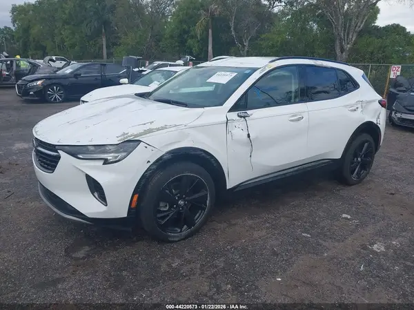 LRBFZNR49ND137925 2022 BUICK ENVISION - Image 2