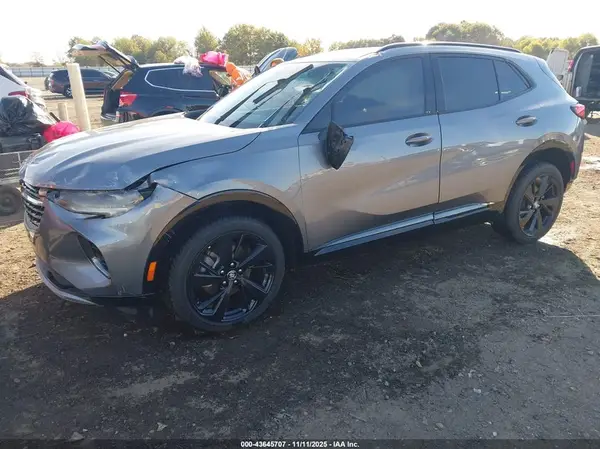 LRBFZNR49ND138623 2022 BUICK ENVISION - Image 2