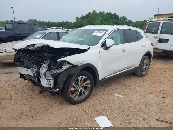 LRBFZNR4XND051345 2022 BUICK ENVISION - Image 2