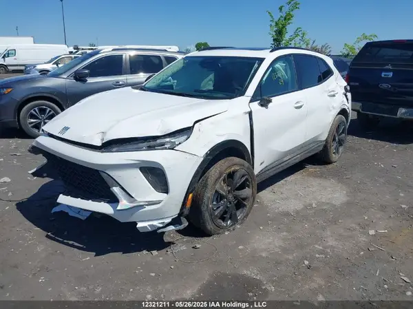 LRBFZPE41RD037650 2024 BUICK ENVISION - Image 2