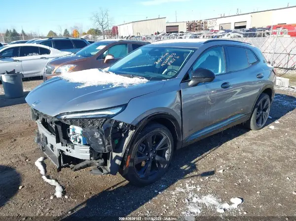 LRBFZPE44RD018705 2024 BUICK ENVISION - Image 2