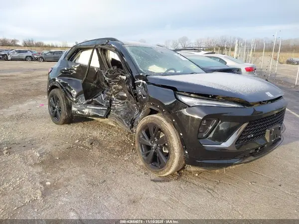 LRBFZPE44RD022866 2024 BUICK ENVISION - Image 1