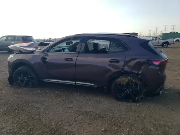LRBFZPE45RD070649 2024 BUICK ENVISION - Image 2
