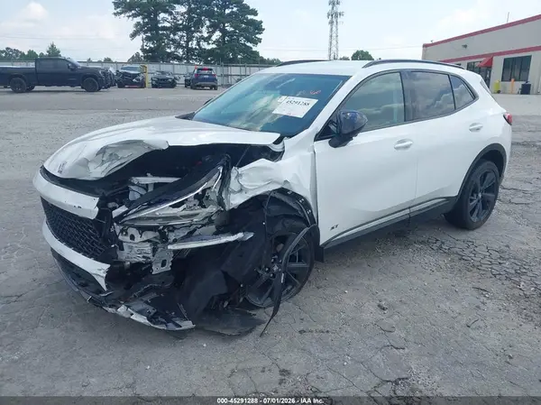 LRBFZPE46RD014199 2024 BUICK ENVISION - Image 2