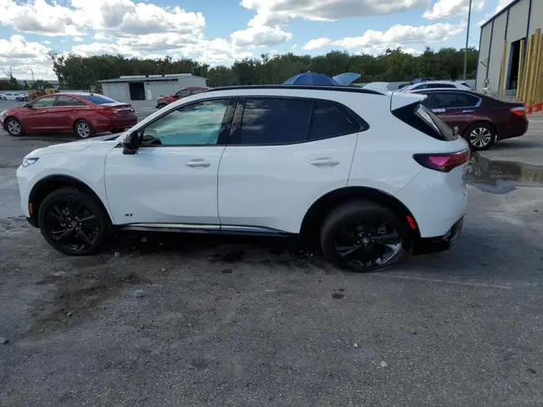 LRBFZPE46RD068344 2024 BUICK ENVISION - Image 2