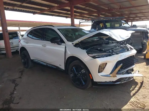LRBFZPE46RD072118 2024 BUICK ENVISION - Image 1