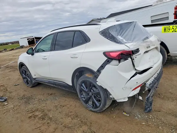 LRBFZPE48RD037516 2024 BUICK ENVISION - Image 2
