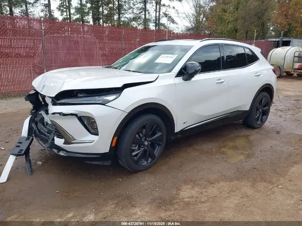 LRBFZPE49RD017839 2024 BUICK ENVISION - Image 2