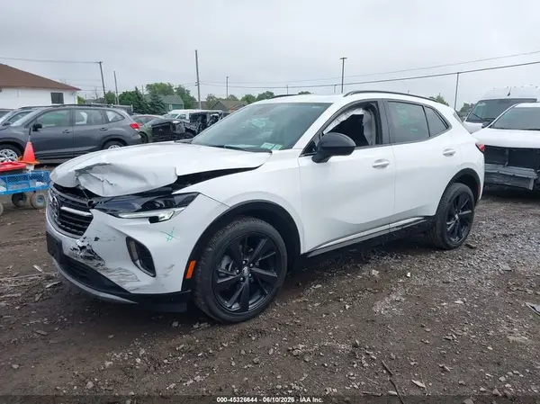 LRBFZPR41PD033928 2023 BUICK ENVISION - Image 2