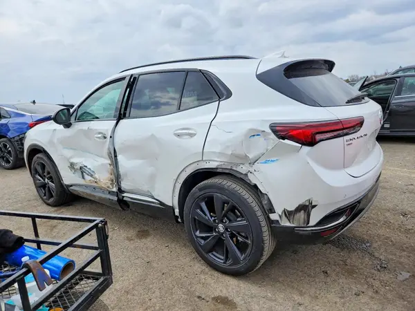 LRBFZPR41PD076228 2023 BUICK ENVISION - Image 2