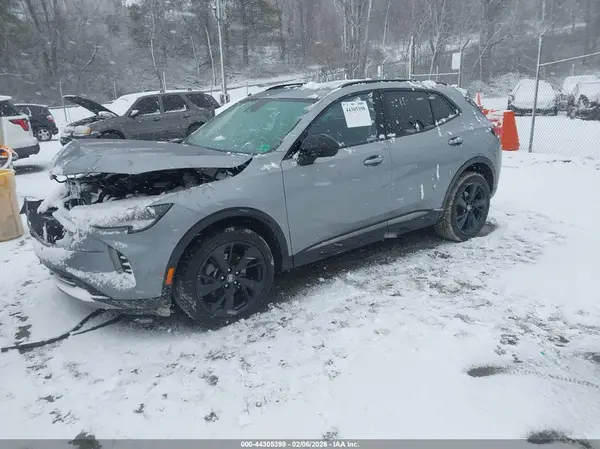 LRBFZPR41PD165040 2023 BUICK ENVISION - Image 2