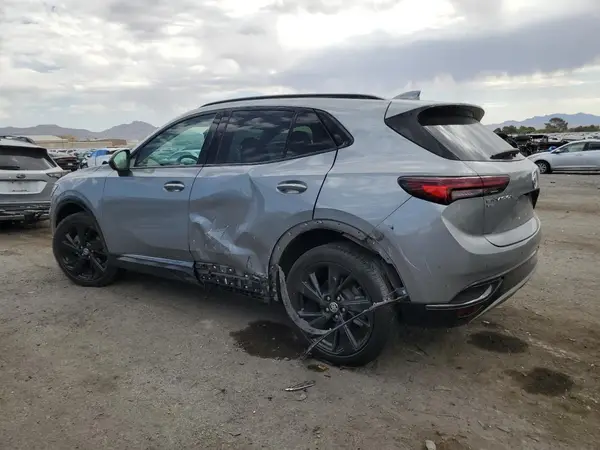 LRBFZPR42PD040872 2023 BUICK ENVISION - Image 2