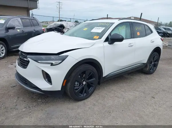 LRBFZPR44MD079121 2021 BUICK ENVISION - Image 2